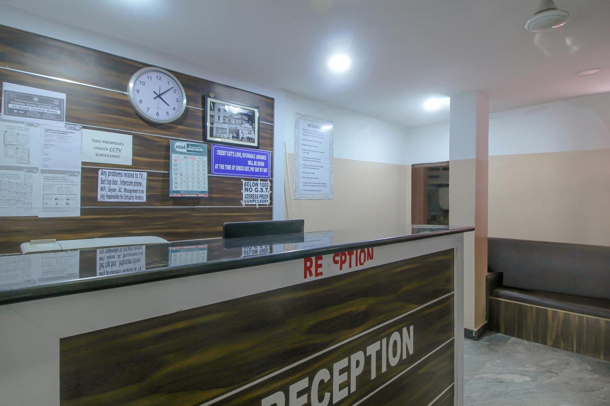Spot On 81775 Mohit Gokul Lodge New Luxury Room'S Near Secunderabad Railway Station Lālāguda Exteriör bild